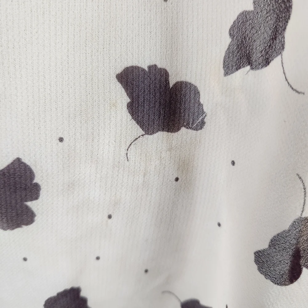 CAbi Playfall Me Sheer Ginkgo Leaf Print Flutter Sleeve Top (M) - Picture 5 of 5